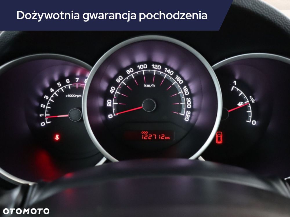 Kia Venga - 13