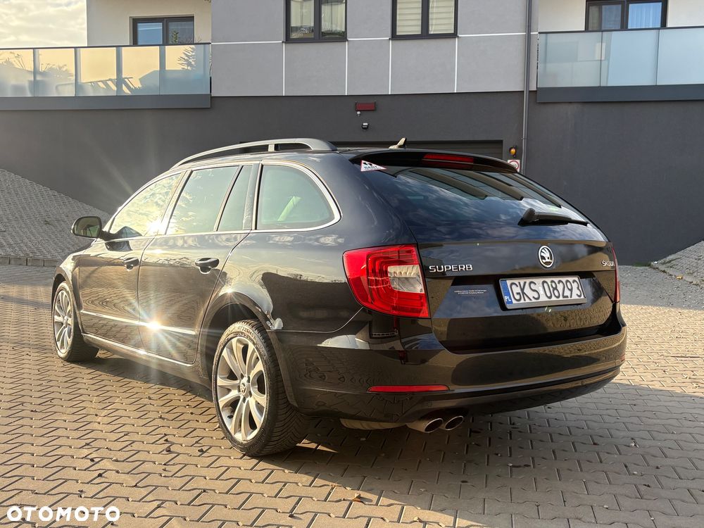 Skoda Superb 2.0 TDI Green tec DSG Elegance - 24