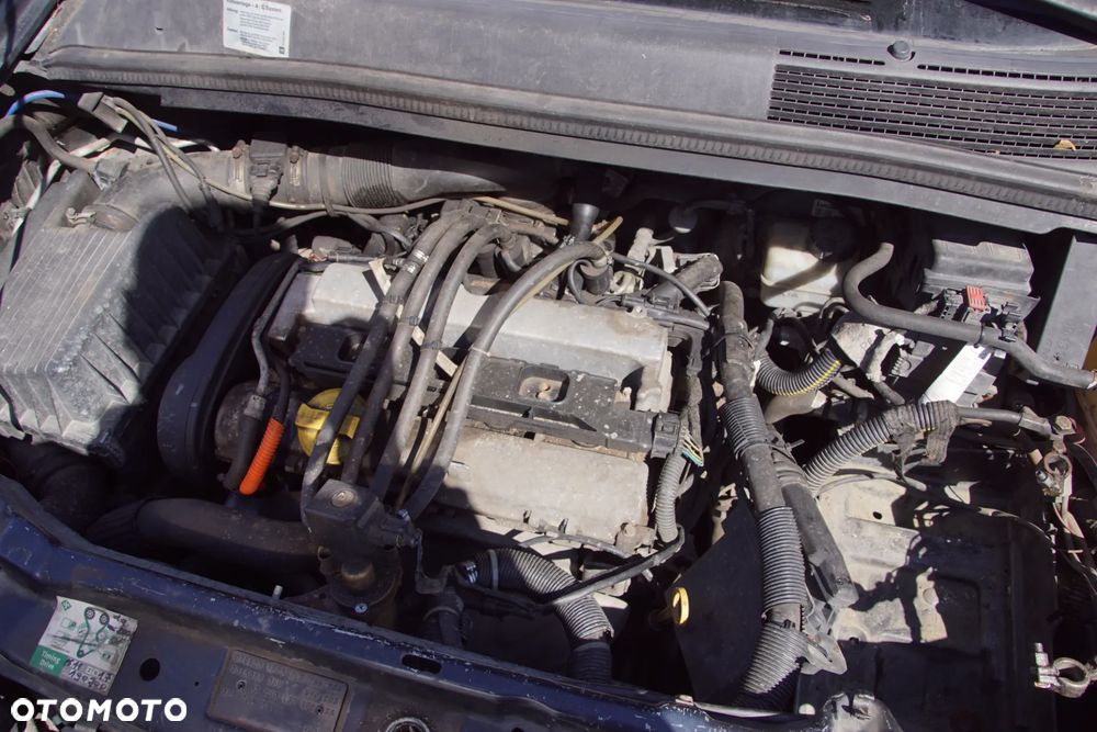 Auto na części - Opel Zafira A 1.8 16V 125 KM Z18XE F17 36U 2002R Silnik Skrzynia Drzwi Maska Zderzak Błotnik Klapa Klamka Lampa Lusterko Szyba Deska Kokpit Sterownik Moduł Czujnik Licznik Wyświetlacz Panel Kierownica - 19