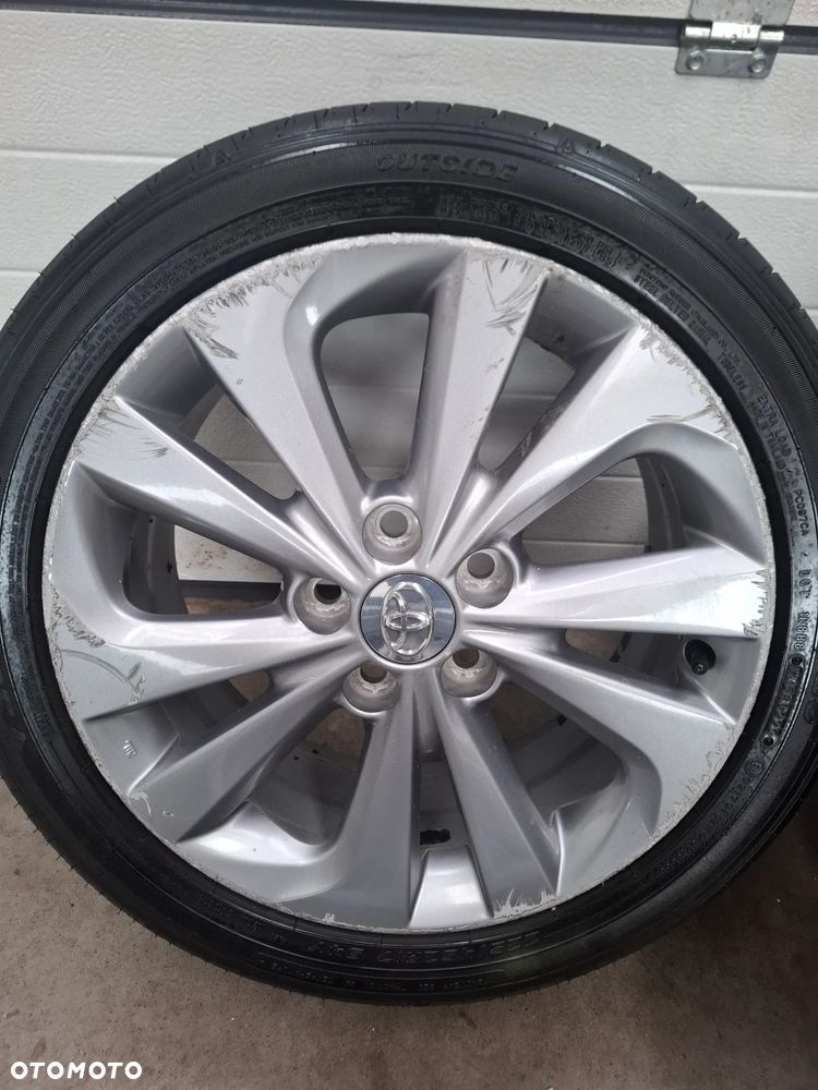 TOYOTA AURIS E18 1.8 HYBRYDA HB KOLA FELGI 225/45 R17 - 4
