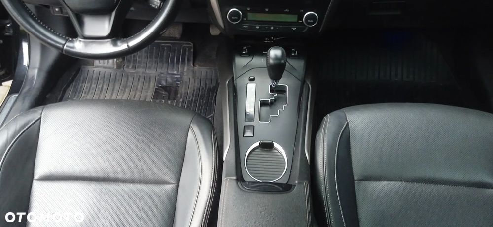 Toyota Avensis 2.0 Premium MS - 13