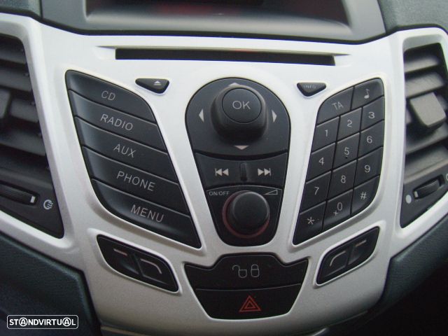 Ford Fiesta 1.4 TDCI Titanium - 16