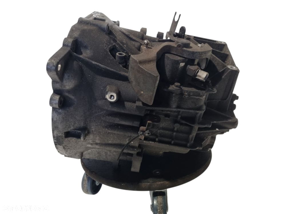 SKRZYNIA BIEGÓW Ford Kuga MK1 2.0 TDCI manualna MANUAL 8V4R-7002-BG 4x4 - 6