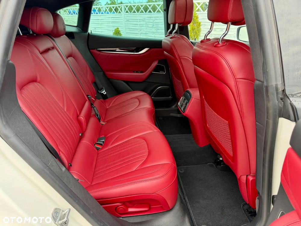 Maserati Levante S Q4 - 21