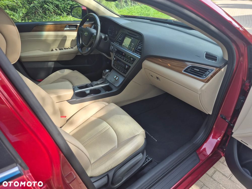 Hyundai Sonata - 9