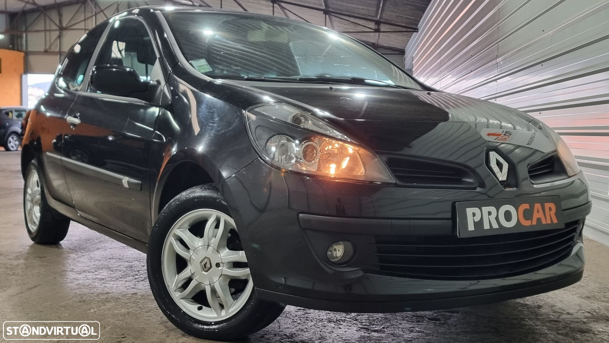 Renault Clio 1.2 16V Confort - 21