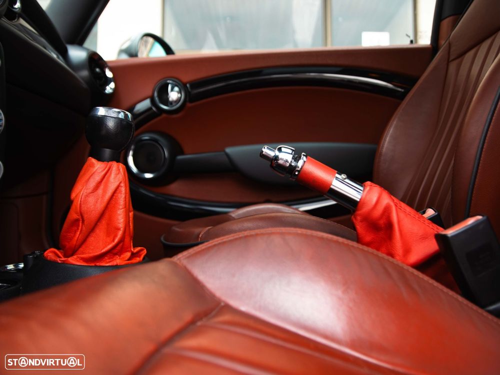 MINI 3 Portas Cooper D - 17