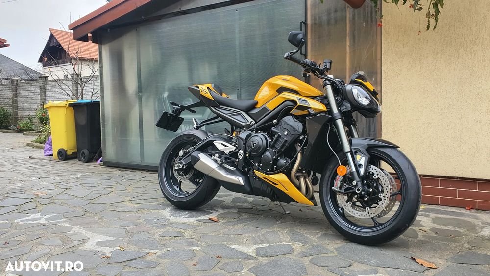 Triumph Street Triple 765RS - 13