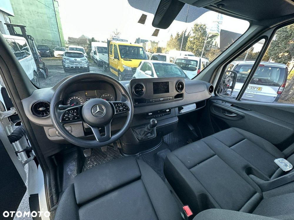 Mercedes-Benz Sprinter - 8