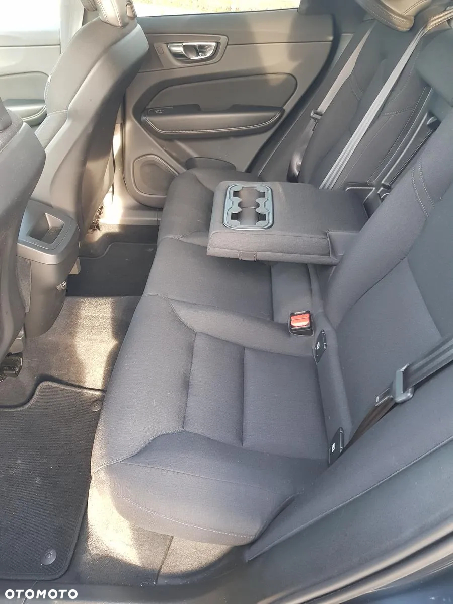 Volvo XC 60 B5 B AWD Geartronic Momentum Pro - 12