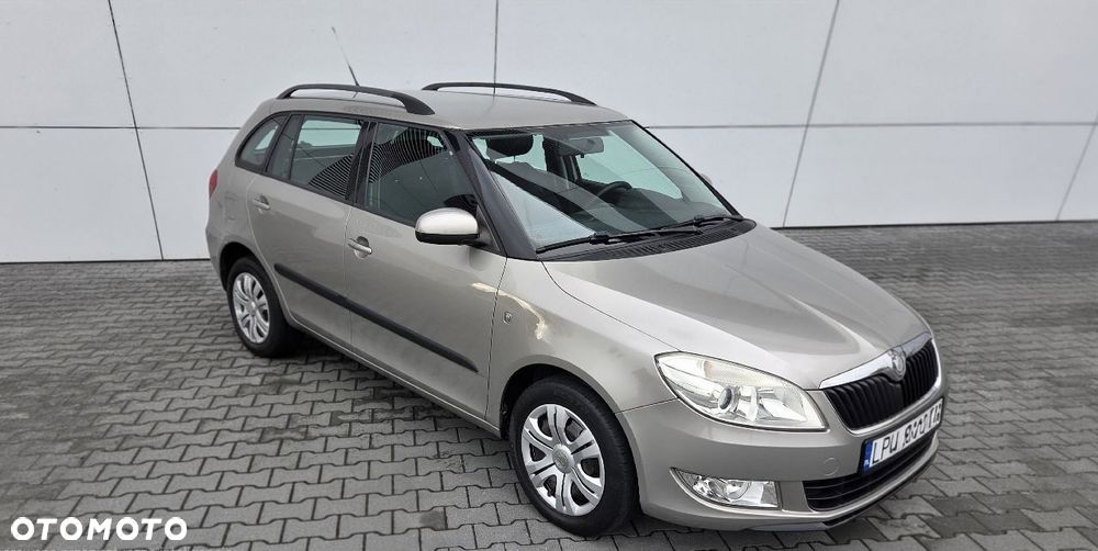 Skoda Fabia 1.2 HTP Ambiente - 8