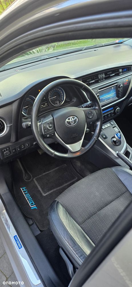 Toyota Auris 1.8 HSD Prestige - 11