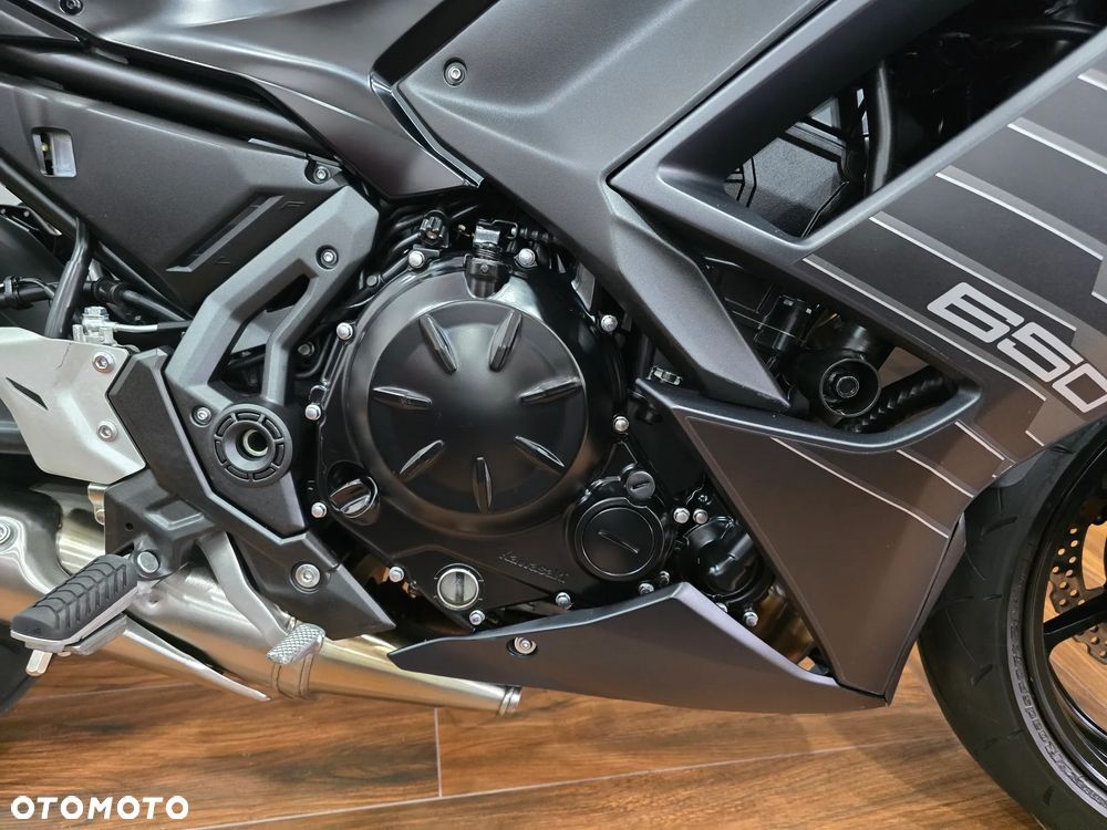 Kawasaki Ninja - 24