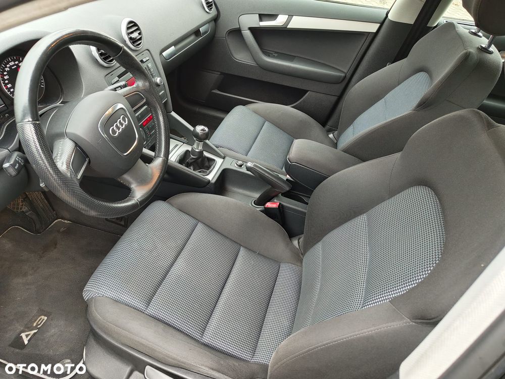 Audi A3 Sportback 2.0 TDI Ambiente - 16