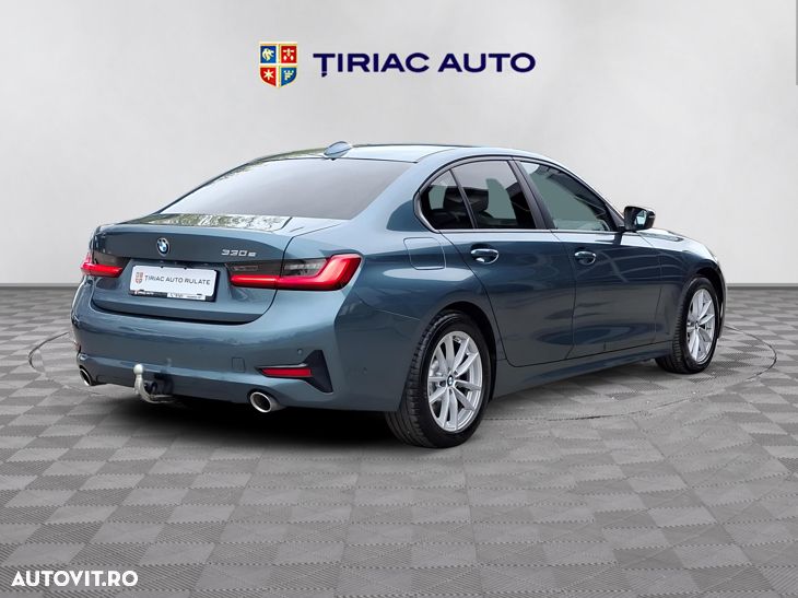 BMW Seria 3 330e Aut. - 6