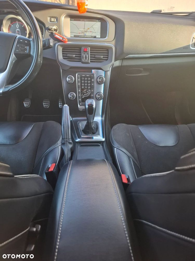 Volvo V40 D2 RDesign - 12