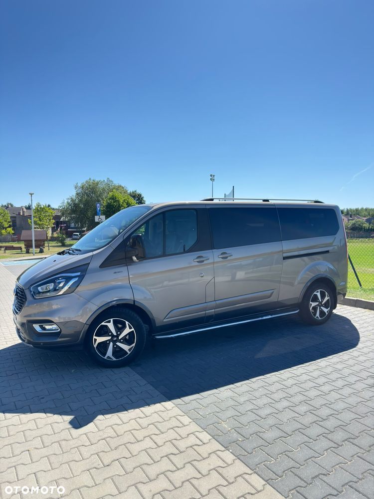 Ford Tourneo Custom - 4