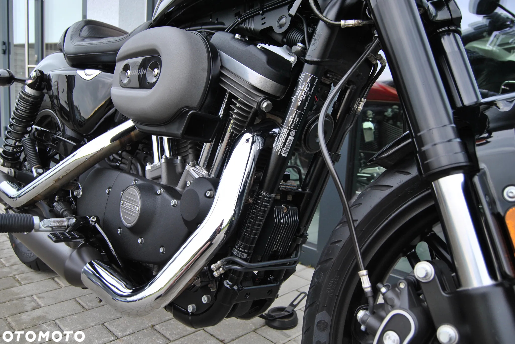 Harley-Davidson Sportster Roadster 1200R - 36