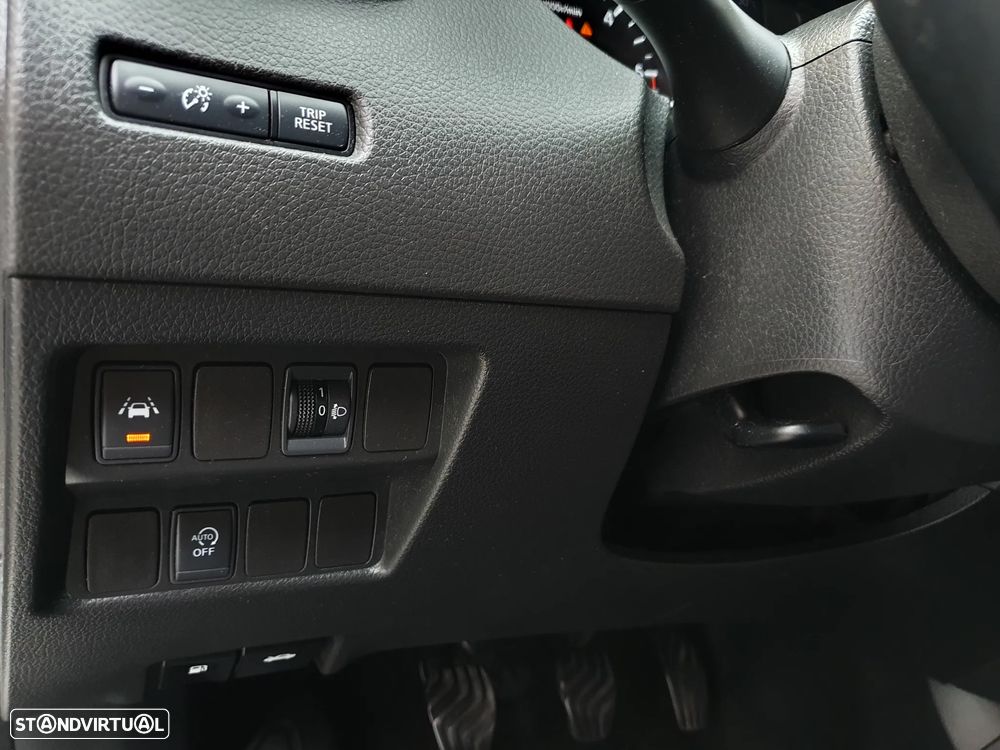 Nissan Qashqai 1.5 dCi N-Connecta - 23