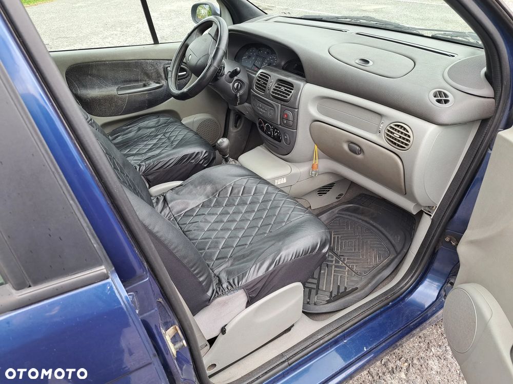 Renault Scenic - 10