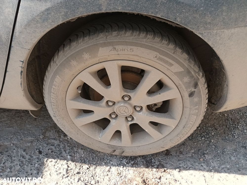 Dezmembrari  Mazda 3 (BK)  2003  > 2009 1.6 DI Turbo Motorina - 5