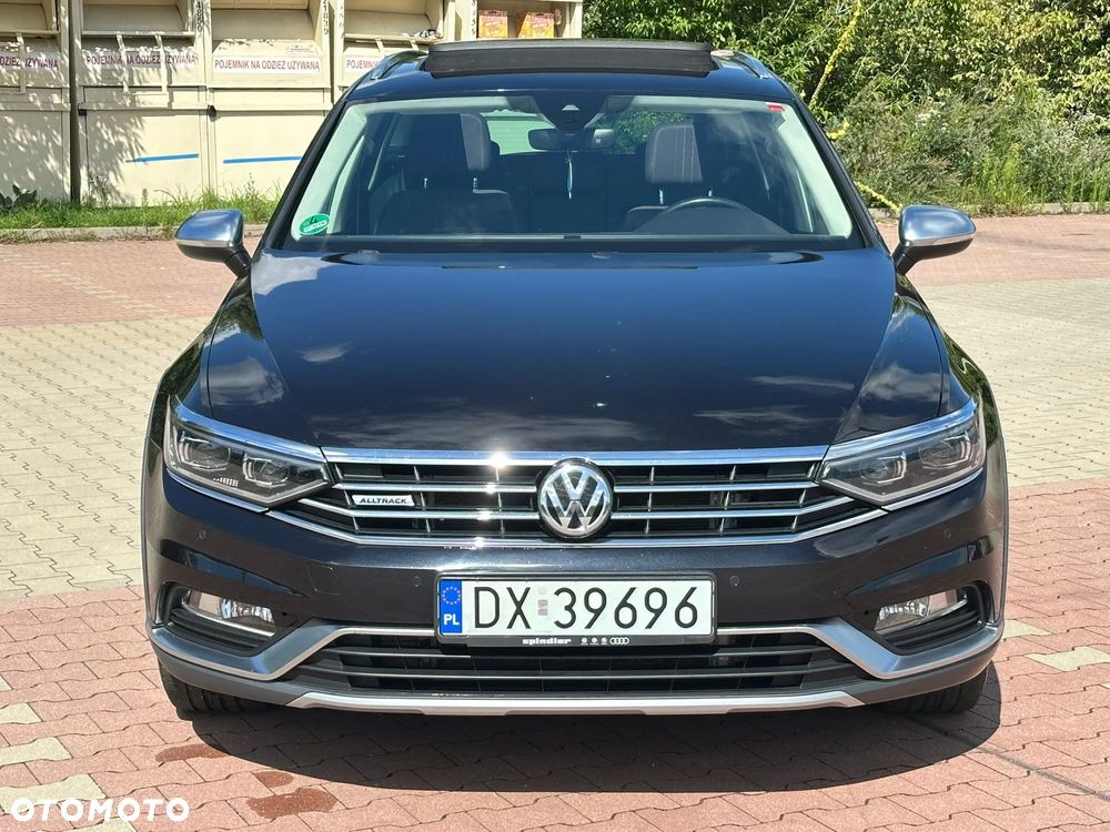 Volkswagen Passat Alltrack 2.0 TDI SCR DSG 4Motion - 8