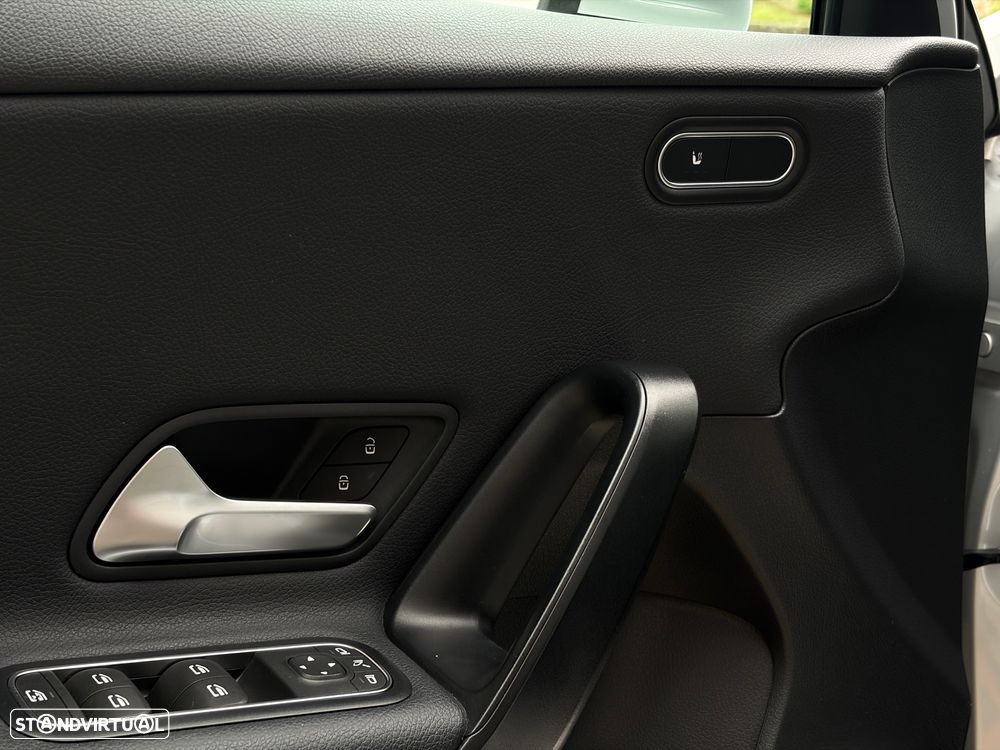 Mercedes-Benz A 200 - 25