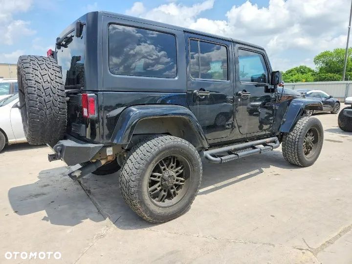Jeep Wrangler 3.6 Unlim Sahara - 4