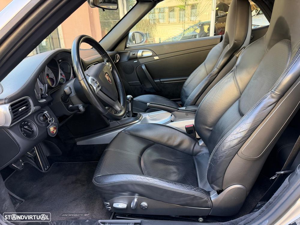 Porsche 911 (997) Carrera 4 S - 20