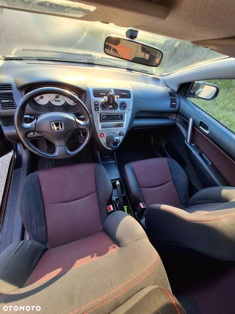 Honda Civic 2004 photo 5