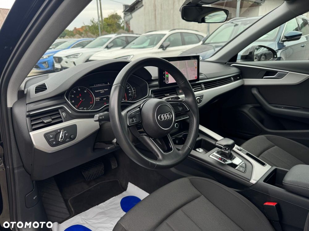 Audi A4 Limousine - 10