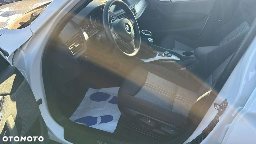 BMW X1 xDrive18d Sport Line - 28