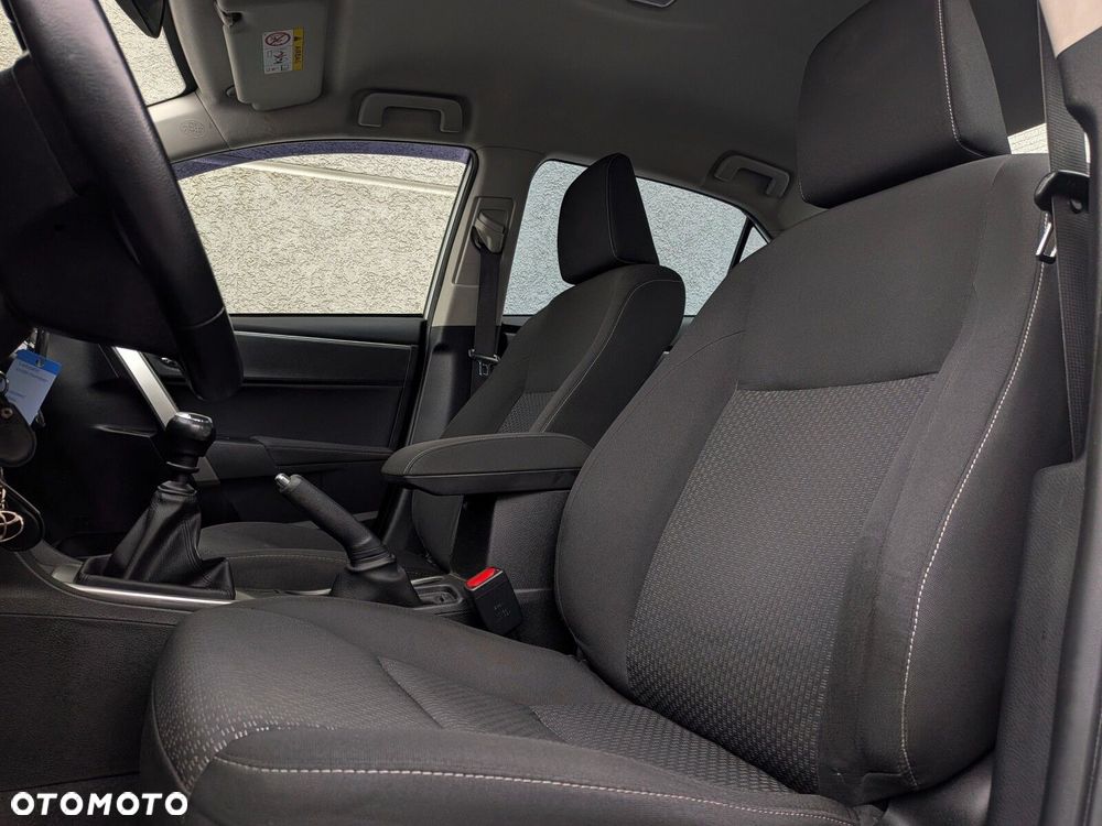Toyota Corolla 1.6 Prestige - 10