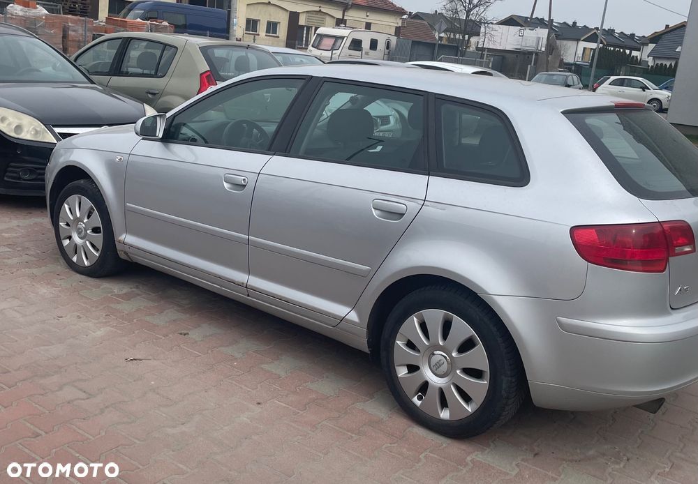 Audi A3 Sportback - 3