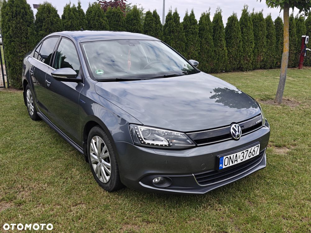 Volkswagen Jetta - 1