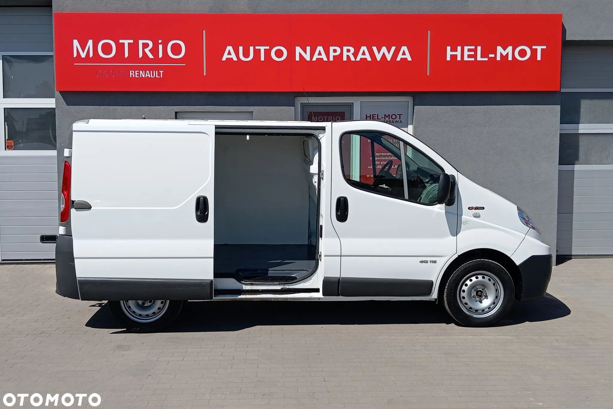 Renault TRAFIC II L1H1 - 12