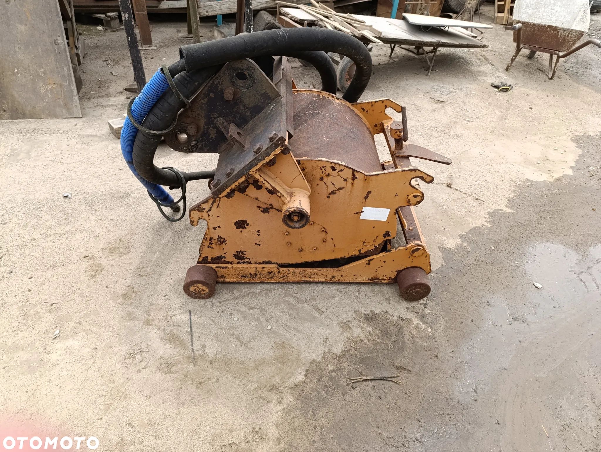 Inny CAS 450 - 1