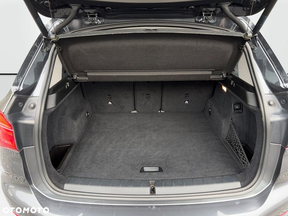 BMW X1 xDrive20i Advantage - 22