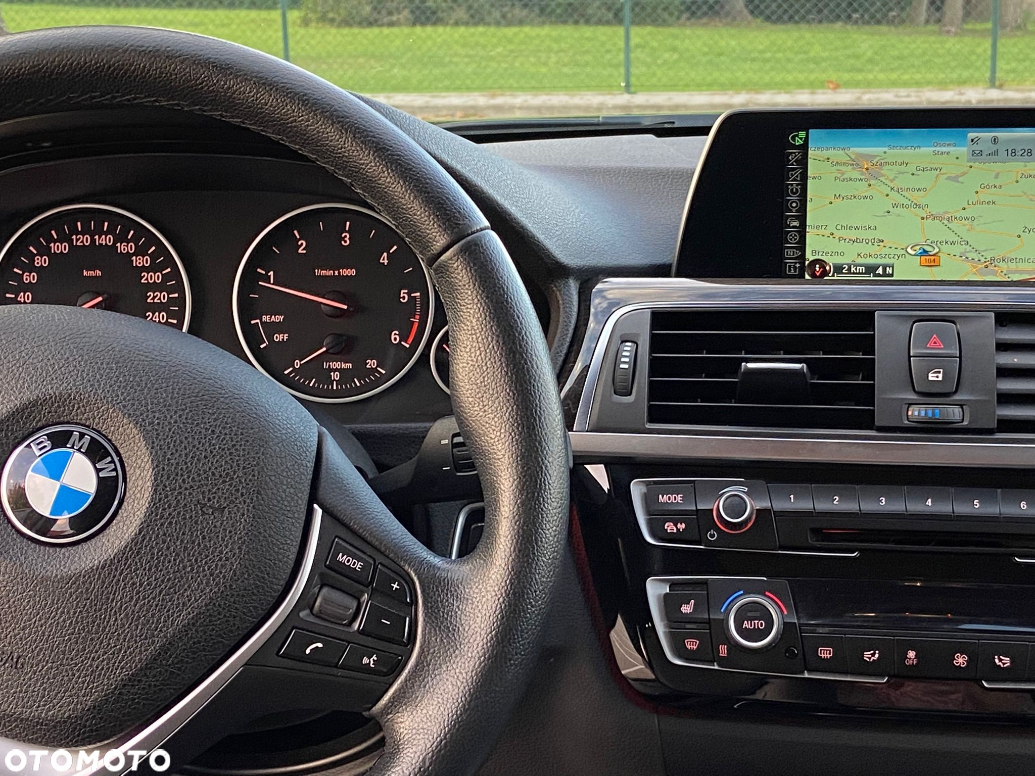 BMW Seria 3 318d Luxury Line - 14