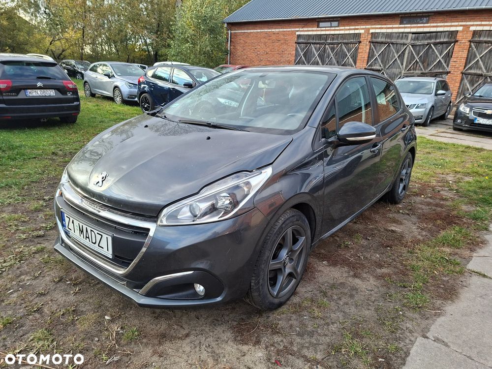 Peugeot 208 - 3