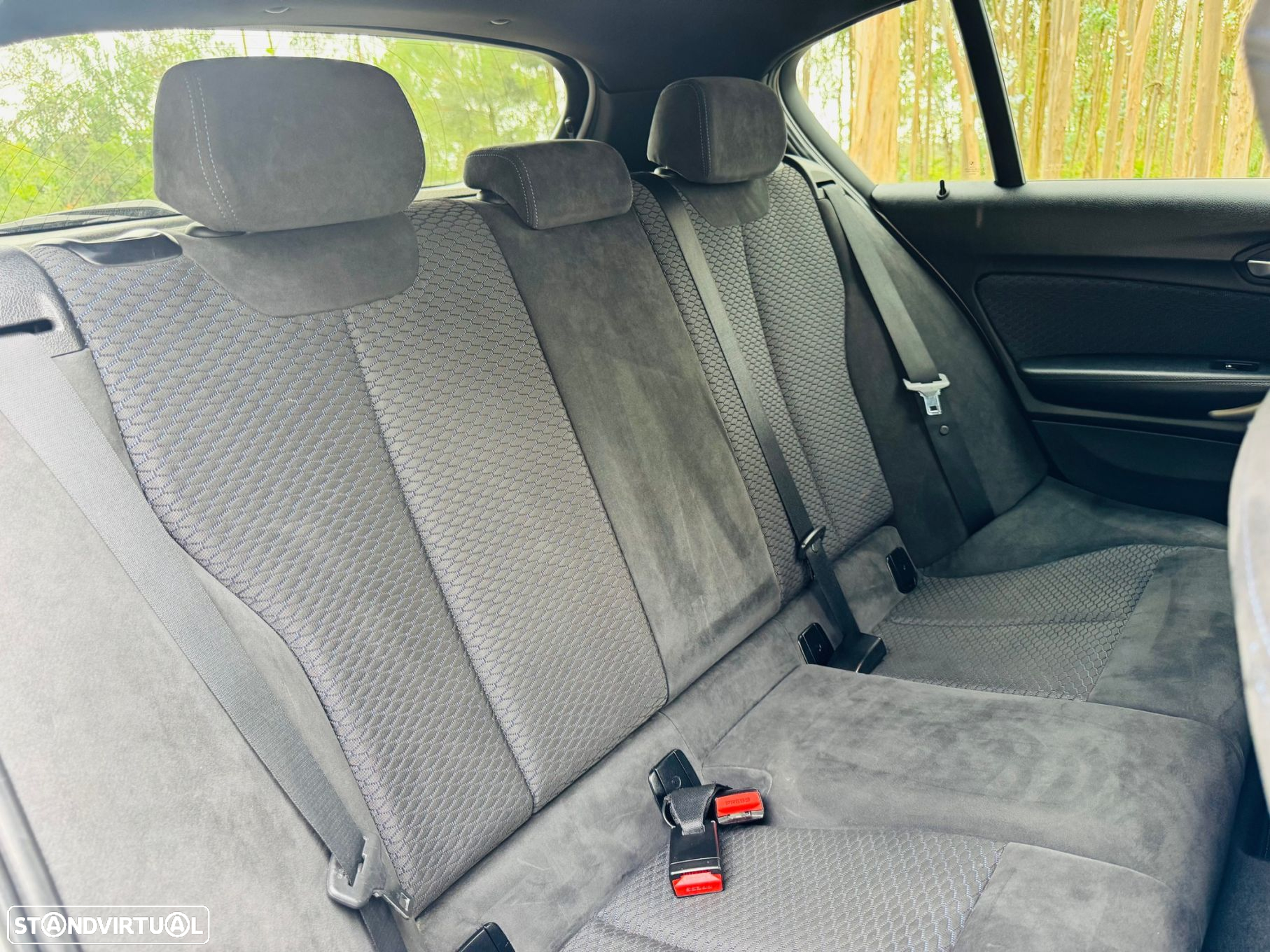 BMW 118 d Pack M - 41