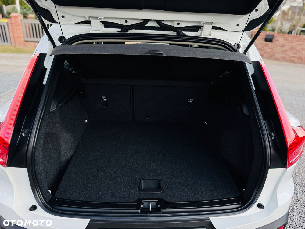 Volvo XC 40 D3 Momentum - 4