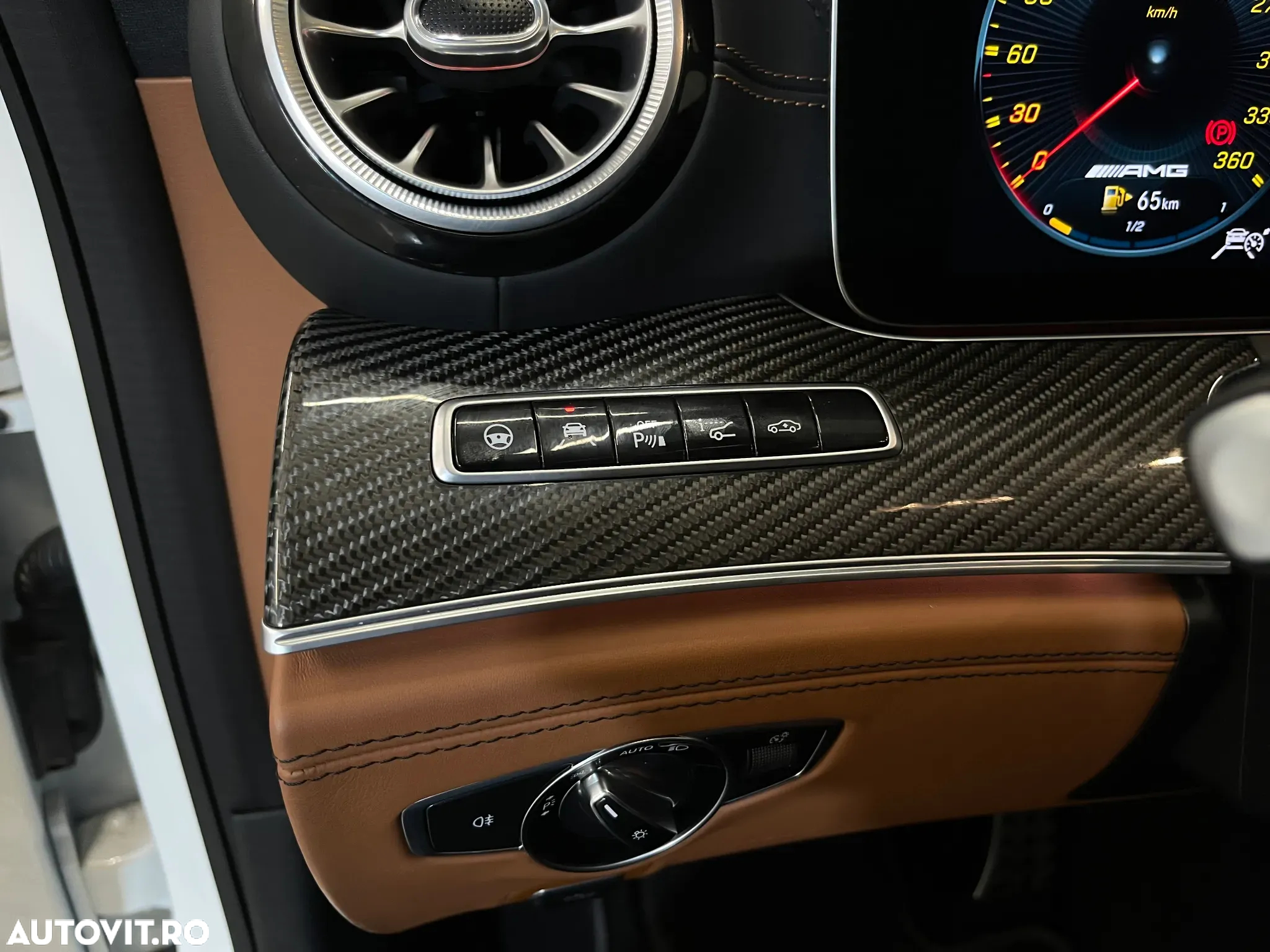 Mercedes-Benz AMG GT-S 63 4MATIC+ - 37