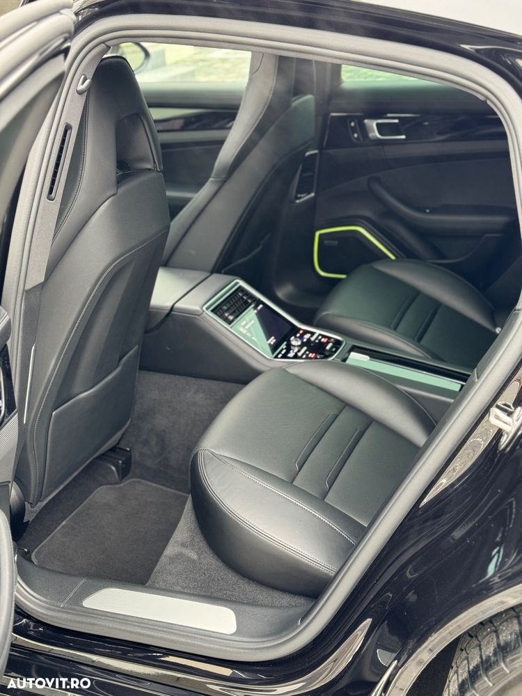 Porsche Panamera 4 E-Hybrid - 15