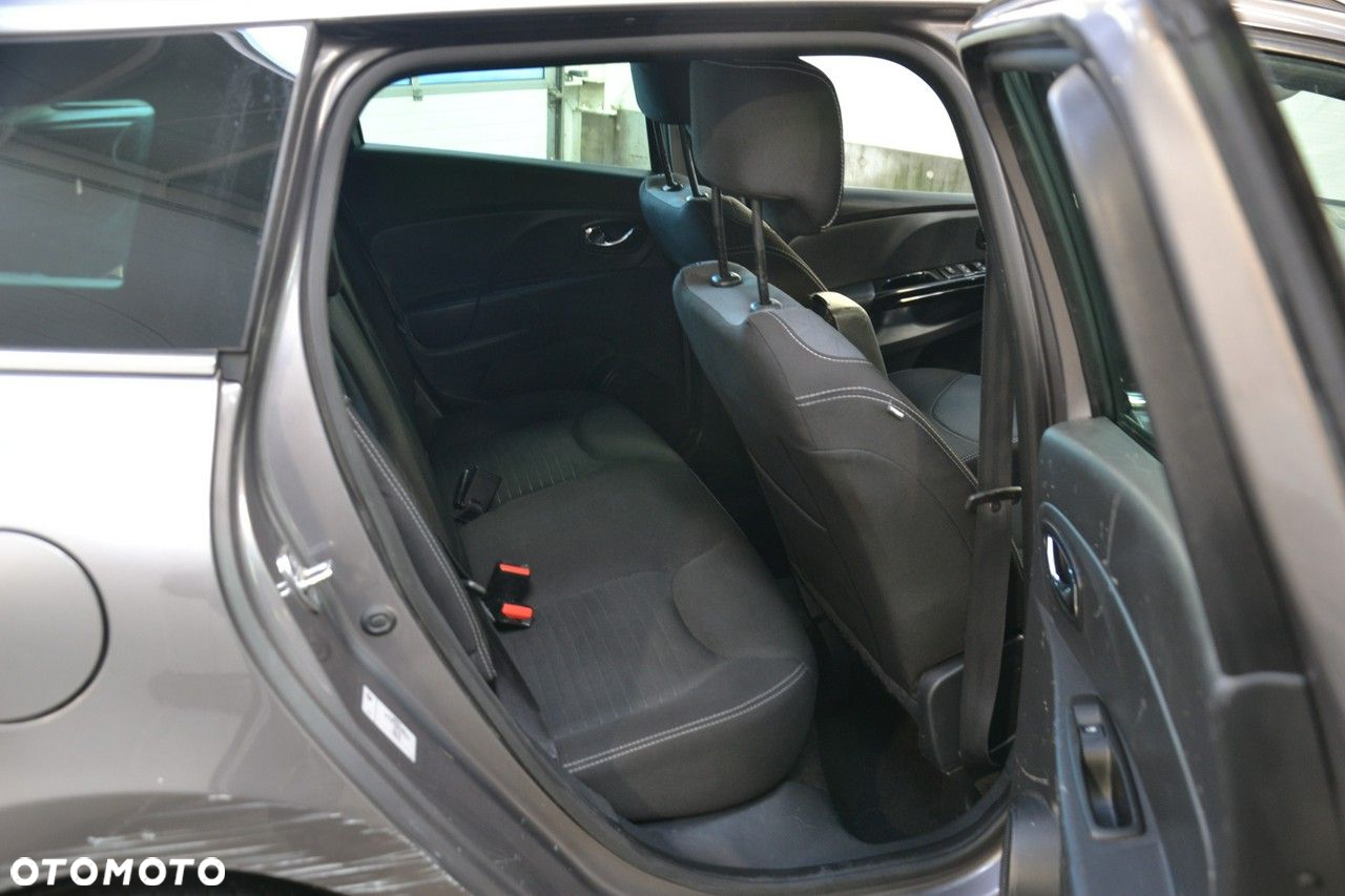 Renault Clio - 22