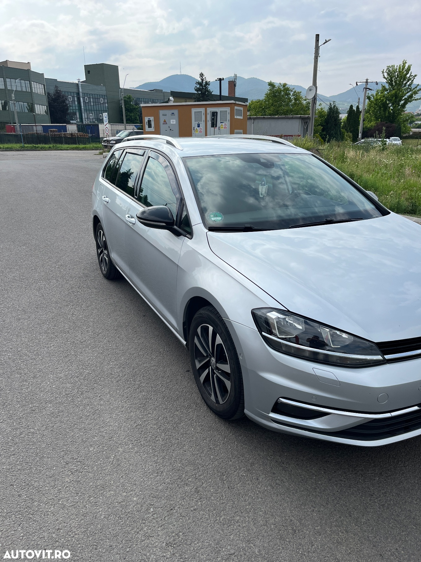 Volkswagen Golf 2.0 TDI DSG Highline - 3