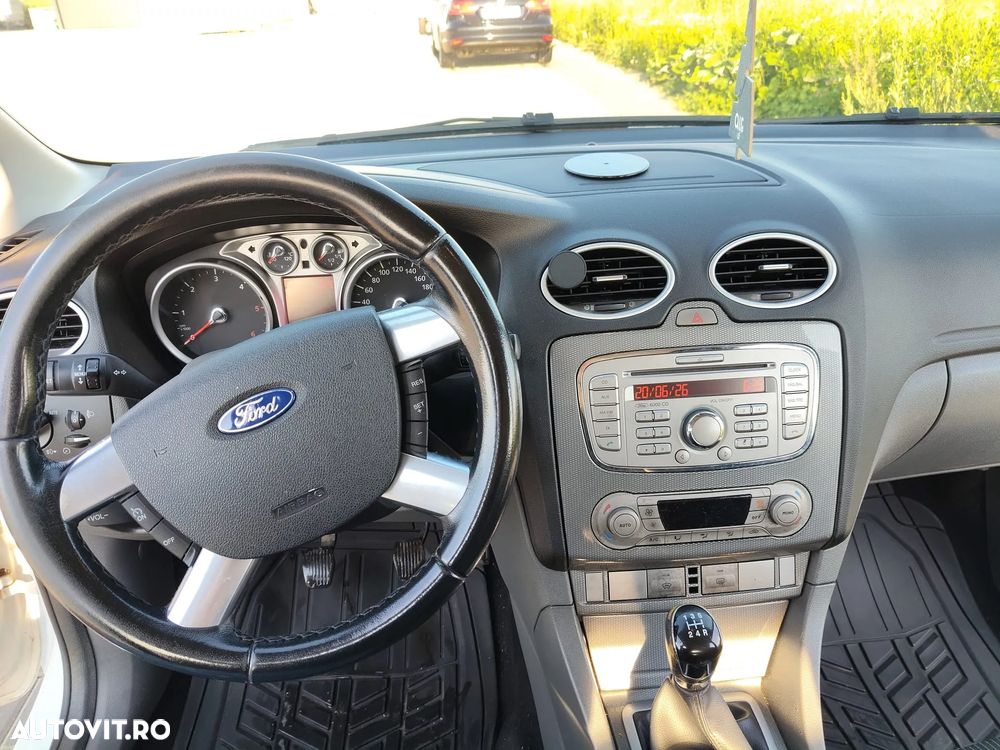Ford Focus 1.6 TDCI DPF Titanium - 8