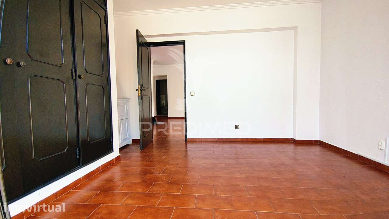 Apartamento T2 com amplo terraço na Qta.do Romão,Quarteira - Grande imagem: 4/15