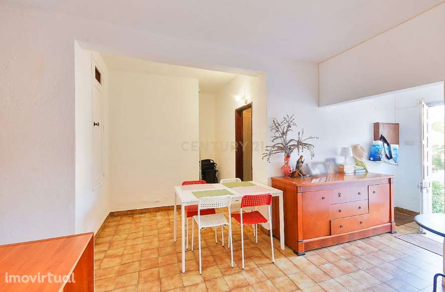 Prédio Misto em 4 estradas, Quarteira , Algarve com renda atual e pote - Grande imagem: 4/30