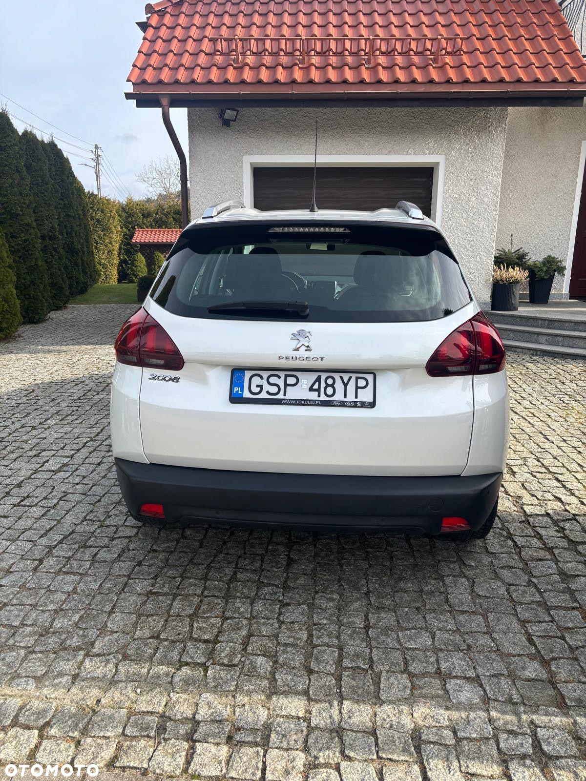 Peugeot 2008 1.2 Pure Tech Active S&S - 4